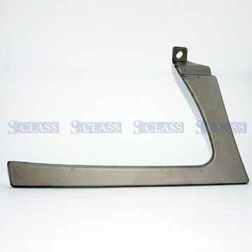 Вставка под фару правая Mercedes Benz Sprinter, Mercedes, 9016370540,