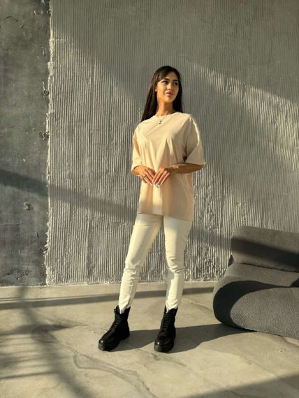 Женская футболка оверсайз трикотажная однотонная KV2024 цвет бежевый, размер 42/52 onesize