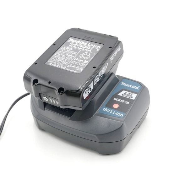 Акумулятор для продукції Makita LXT Basic BLB182 (18 В, 2 А⋅год, 1915F4-6) | Зображення 6