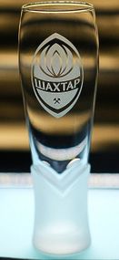 Пивной бокал крафтовый 440 мл ФК Шахтер Донецк с гравировкой подарок для фаната футбольная кружка