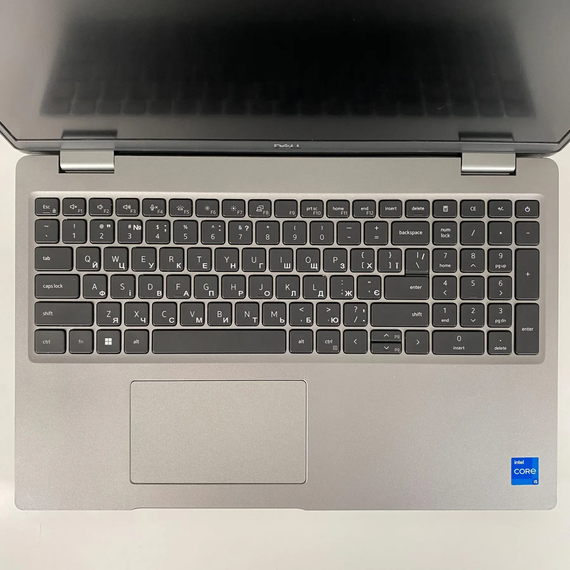 Ноутбук Dell Latitude 5531 / 15.6" (1920x1080) IPS / Intel Core i5-12500H (12 (16) ядер по 3.3 - 4.5 GHz) / 16 GB DDR5 / 256 GB SSD / Intel Iris Xe Graphics eligible / WebCam / HDMI б/в + Подарунок Бездротова миша / USB | Зображення 2