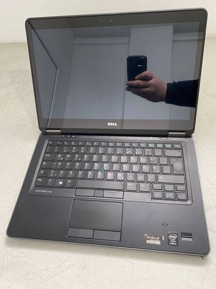 Ноутбук Dell Latitude E7440 / 14" (1920x1080) TN Touch / Intel Core i5-4310U (2 (4) ядра по 2.0 - 3.0 GHz) / 8 GB DDR3 / 128 GB SSD / Intel HD Graphics 4400 / WebCam б/у | Зображення 1