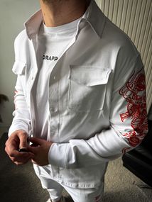 Костюм