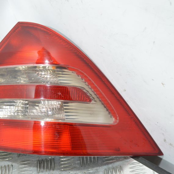 Ліхтар задній правий Mercedes Benz W203 седан фара задня Мерседес 203 A2038200264 | Зображення 2