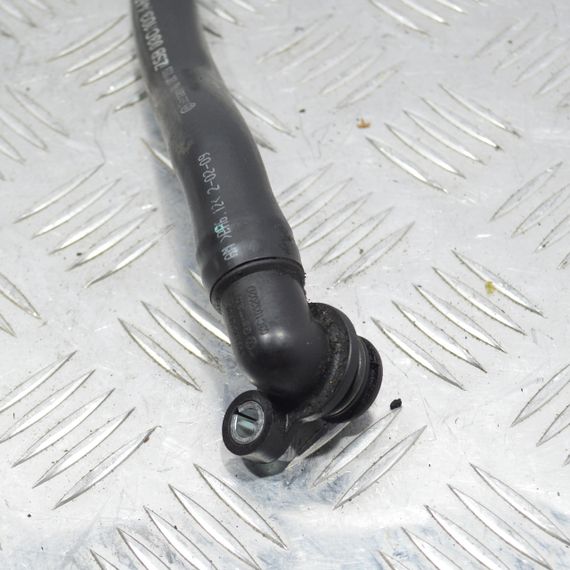 Патрубок вентиляції картерних газів 1.4 TSI Volkswagen Golf VI 2008-2012 Трубка вентиляції картера Фольксваген Гольф 6 03C103465Q | Зображення 1