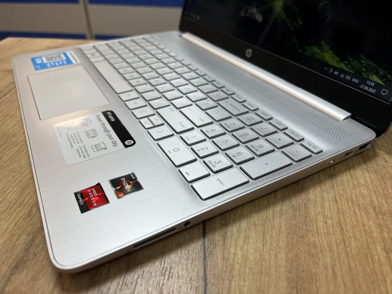 Ноутбук HP 15-ef1072NR 15.6  HD ADM Ryzen 3 3250U/8gb DDR4/256Gb SSD | Зображення 1