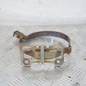 Кронштейн кріплення каталізатора 2.0 DCI Renault Trafic 2000-2014 Хомут зажим каталізатора Рено Трафік 8200790787