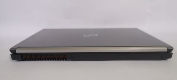 Мобільна робоча станція Fujitsu Celsius H760 / 15.6" (1920x1080) IPS / Intel Core i5-6440HQ (4 ядра по 2.6 - 3.5 GHz) / 16 GB DDR4 / 256 GB SSD / nVidia Quadro M600M, 2 GB GDDR5, 128-bit / WebCam / DisplayPort б/в | Зображення 7