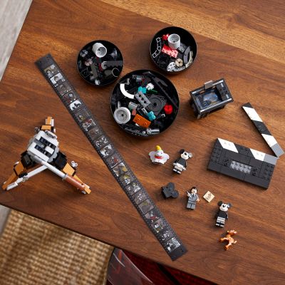 Конструктор LEGO Disney Камера чествования Уолта Диснея 811 деталей (43230) | Зображення 5