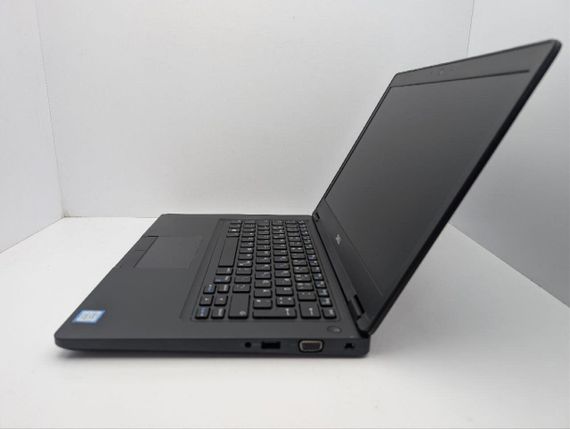 Ноутбук Dell Latitude 5490 / 14" (1920x1080) IPS / Intel Core i5-8250U (4 (8) ядра по 1.6 - 3.4 GHz) / 16 GB DDR4 / 256 GB SSD M.2 / Intel UHD Graphics 620 / WebCam б/в | Зображення 4