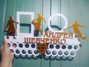 Медальниця футбол, іменна з поличкою, дерев'яна, тримач для медалей, медальниці
