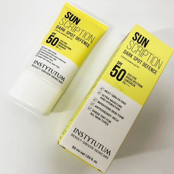 Сонцезахисний крем із освітлювальним ефектом Instytutum Sunscription Dark Spot Defence SPF 50, 50 мл VC-73 | Зображення 4