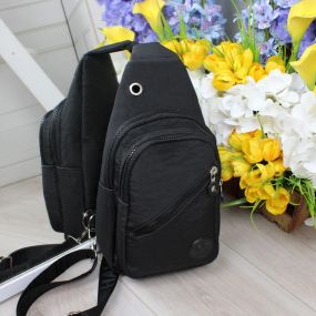 Чоловічий слінг чорний з плащівки для носіння через плече