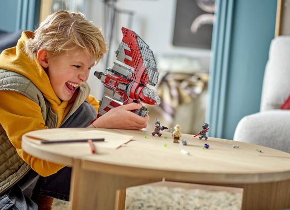 Конструктор LEGO Star Wars™ Шатл джедаїв T-6 Асоки Тано (75362) | Зображення 2