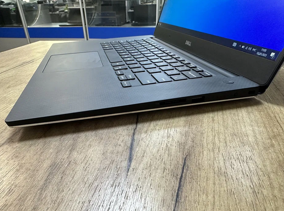 Ноутбук Dell XPS 9560 15.6" FHD IPS core i7 7700HQ/16Gb/SSD 512Gb/ GTX 1050 Б/В | Зображення 2