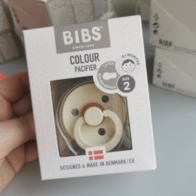 Соска пустушка Bibs Colour round Ivory 6-18 міс