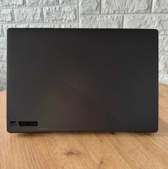 Ноутбук Asus ROG  15,6" 2K 165Hz Ryzen 9 5900HS 16Gb SSD 1Tb RTX 3070  Б/В | Зображення 5