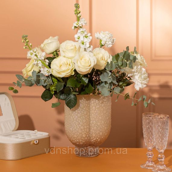 Ваза декоративна 18.5х16х25 см для квітів скляна фігурна ваза з кольорового скла 3 л Бежева HP-10-30 | Зображення 2