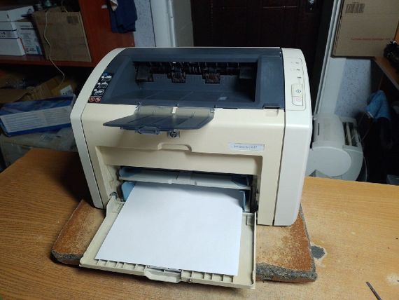 Принтер HP LaserJet 1022 / Лазерная монохромная печать / 1200 x 1200 dpi / A4 / 18 стр/мин / USB 2.0 б/у | Зображення 2