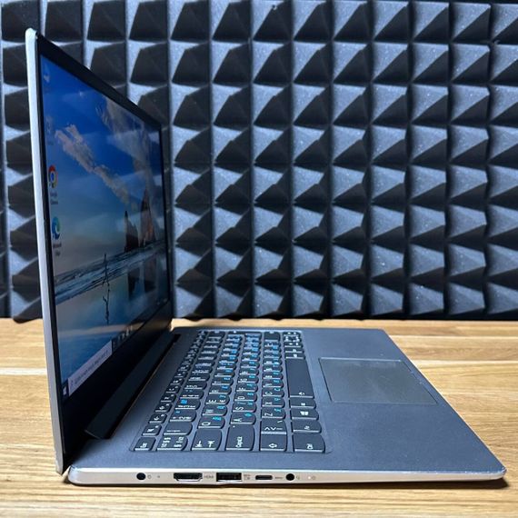Ультрабук Б-клас Lenovo IdeaPad 530S-14ARR / 14" (1920x1080) IPS / AMD Ryzen 3 2200U (2 (4) ядра по 2.5 - 3.4 GHz) / 8 GB DDR4 / 256 GB SSD / AMD Radeon Vega 3 Graphics / WebCam б/в | Зображення 4