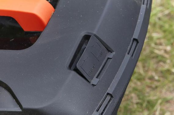 Газонокосарка акумуляторна Black&Decker BCMW3336L1 | Зображення 7