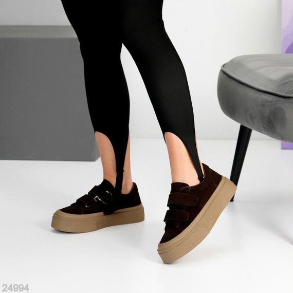 Замшеві кеди на липучках колір гіркий шоколад на потовщеній підошві | Зображення 6