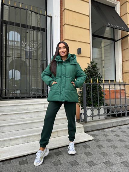 Женская теплая зимняя куртка на кулиске с капюшоном NB24035 цвет зеленый, размер 50/52 | Зображення 1