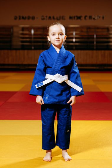 Синє дитяче кімоно для дівчаток, дзюдо, TM BUDOGI серія BEGINNER, зріст 120 см, щільність 350 гр/м.кв.