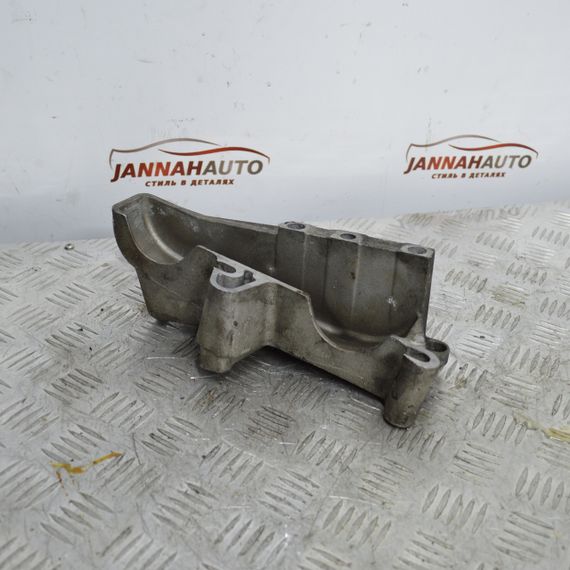 Кронштейн двигуна 2.2 DCI Renault Laguna II Trafic Espace IV лапа опора Рено Трафік Лагуна Еспейс 8200140436