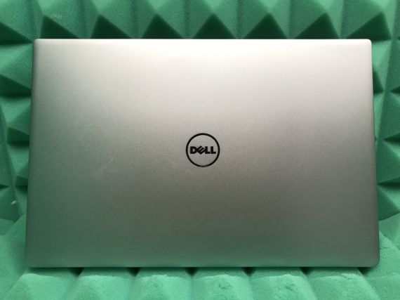 Ультрабук Dell XPS 13 9360 / 13.3" IPS / Intel Core i5-7200U (2(4) ядра по 2.5-3.1GHz) / 4GB DDR3 / 240GB SSD M.2 / HD Graphics 620 / WebCam / Fingerprint / Win 10 б/у | Зображення 4