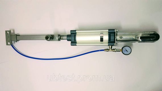 Навантажувач зчіпного пристрою причепів з інерційною гальмівною системою | Зображення 3