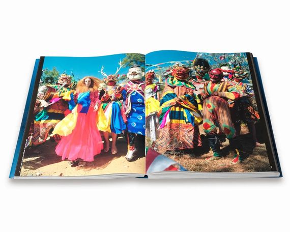 Книга фотоальбоми відомих фотографів Тім Вокер Tim Walker: Shoot for the Moon книги про фешн світлини | Зображення 8
