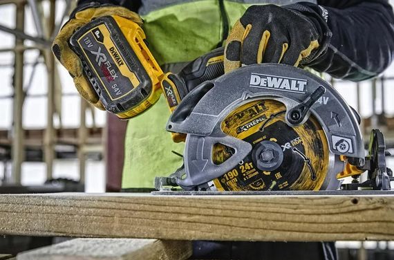 Пила дискова акумуляторна DeWalt без АКБ та ЗП DCS578NT | Зображення 2