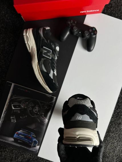 Чоловічі зимові кросівки  New 2002R Gore-Tex Black Beige , В'єтнам 42 | Зображення 2