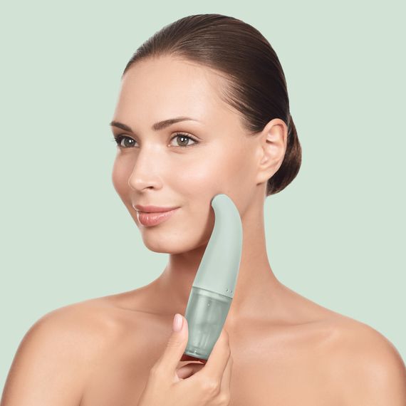 Очищуючий засіб для обличчя GESKE Aqua-Stream Face Cleanser 8в1 green | Зображення 3