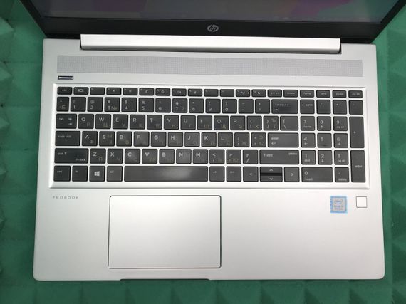 Ноутбук Б-класс HP ProBook 450 G6 / 15.6" TN / Core i3-8145U (2(4) ядра по 2.1-3.9 GHz) / 8GB DDR4 / 250GB SSD / UHD Graphics 620 / WebCam / USB 3.1 / HDMI б/в | Зображення 2