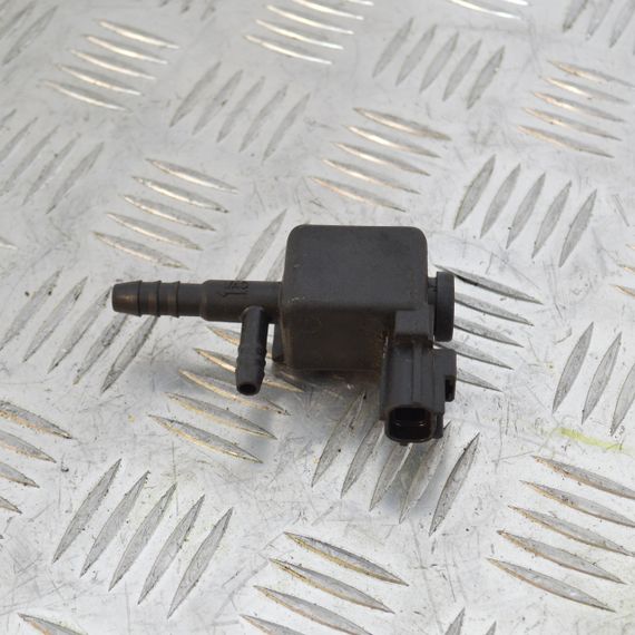 Клапан вентиляції паливного бака 1.8 / 2.0 Ford Mondeo III 2000-2007 Клапан адсорбера Форд Мондео 3 1S719C915AA