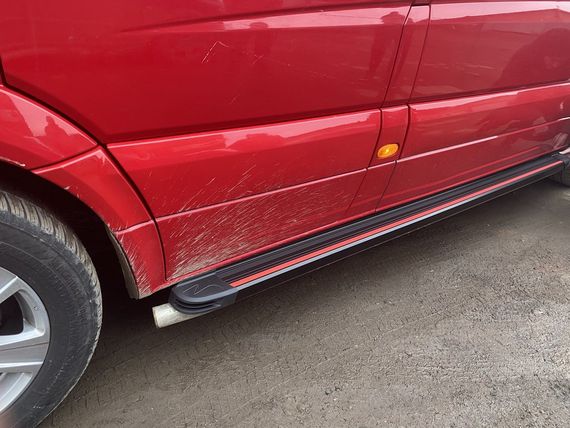 Бокові пороги Maya Red (2 шт., алюміній) Long/ExtraLong для Volkswagen Crafter 2006-2017рр | Зображення 1