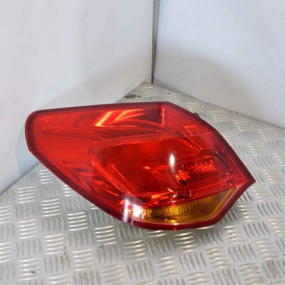 Ліхтар задній лівий Opel Astra J 2009-2015 хетчбек Фара стоп задня ліва Опель Астра Джей | Зображення 1