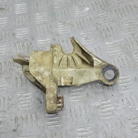 Тримач троса КПП Peugeot 207 2006-2012 Кронштейн кріплення тросів коробки передач Пежо 207 9680020680