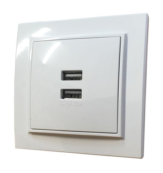 Розетка внутренней установки 2 USB 2.1A белая IP20 Malta Ny95000955
