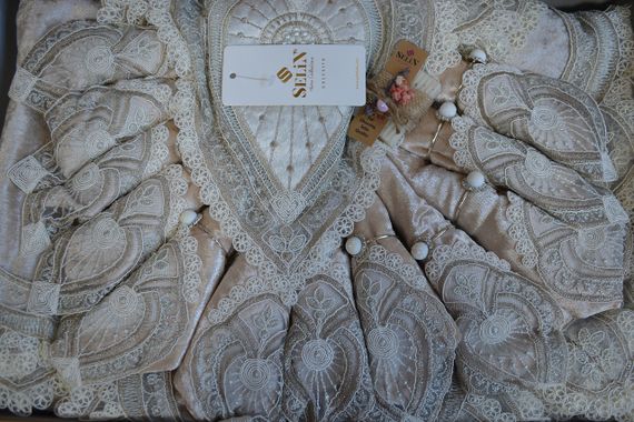 Велюрова скатертина з ранером Selin Hurrem Set 160×350+12 серветок Бежева | Зображення 3