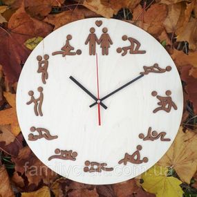 Настінний дерев'яний годинник з безшумним механізмом