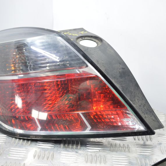 Ліхтар задній лівий Opel Astra H GTC 2004-2007 3-дверний хетчбек Фара стоп задня ліва Опель Астра Н 24451832 | Зображення 2