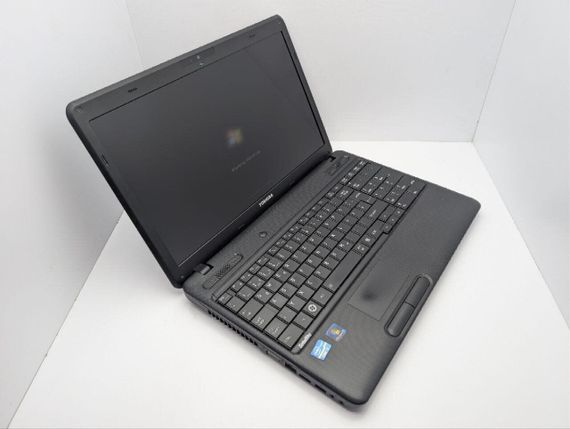 Ноутбук Б-класс Toshiba Satellite C660 / 15.6" (1366x768) TN / Intel Core i5-2430M (2 (4) ядра по 2.4 - 3.0 GHz) / 6 GB DDR3 / 500 GB HDD / nVidia GeForce GT 520M, 1 GB GDDR3, 64-bit / WebCam / DVD-ROM б/у | Зображення 5