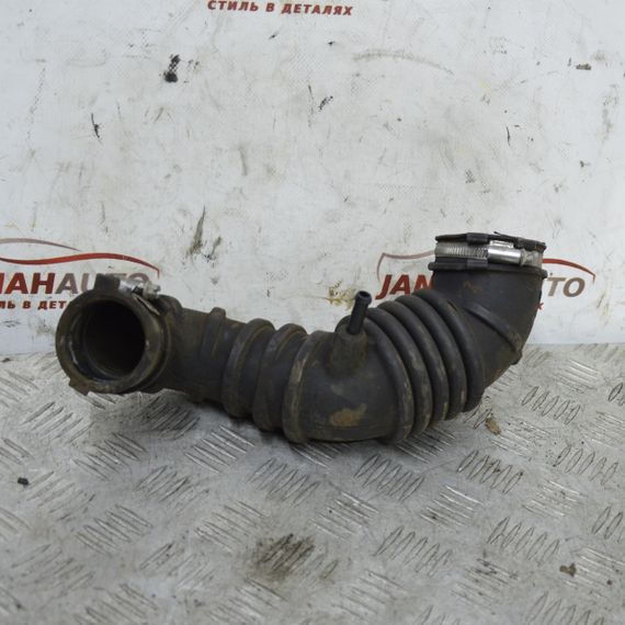 Патрубок повітряного фільтра 1.1 Mitsubishi Colt 2002-2013 Повітряний патрубок Міцубісі Кольт A1345200001