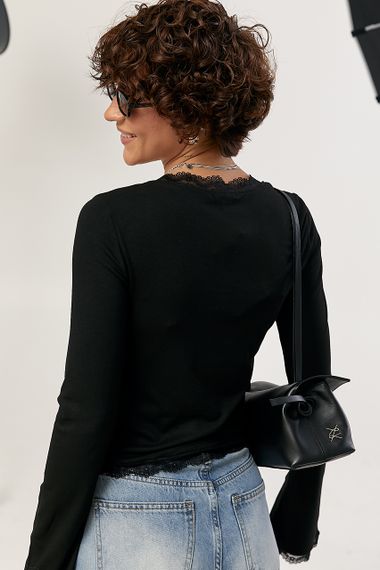 Лонгслів з мереживними вставками та з рукавами-кльош - чорний цвет, ONE SIZE (є розміри) | Зображення 1