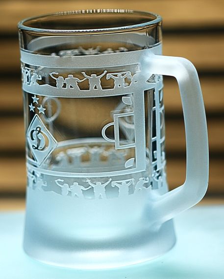 Пивний келих 670 мл ФK Динамо Київ з гравіюванням подарунок для фаната футбольний кухоль круговий | Зображення 5