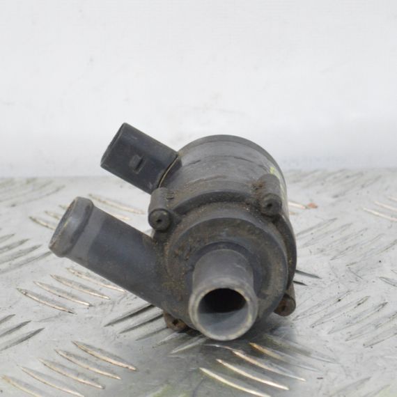 Водяний насос 2.0 / 3.0 / 3.2 Audi A1 A3 A4 A5 Q5 TT 2004-2015 Помпа водяна Ауді а1 а3 а4 а5 а6 ку5 тт 1K0965561G