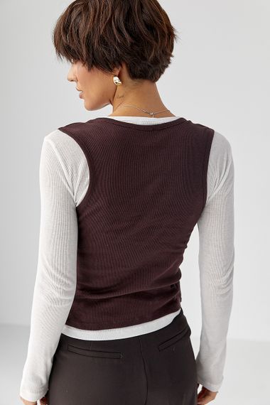 Двошаровий лонгслів у рубчик з імітацією жилетки - коричневий цвет, L (є розміри) | Зображення 1